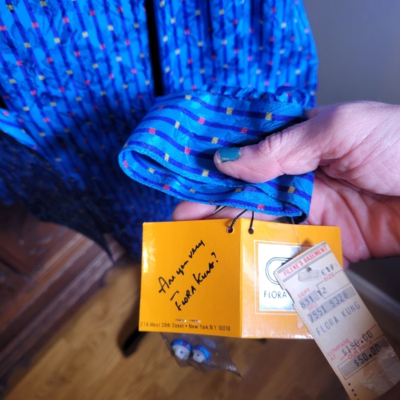 VINTAGE 100% SILK FLORA KUNG DOUBLE BREASTED BLUE BLOUSE NOS - Picture 4 of 8